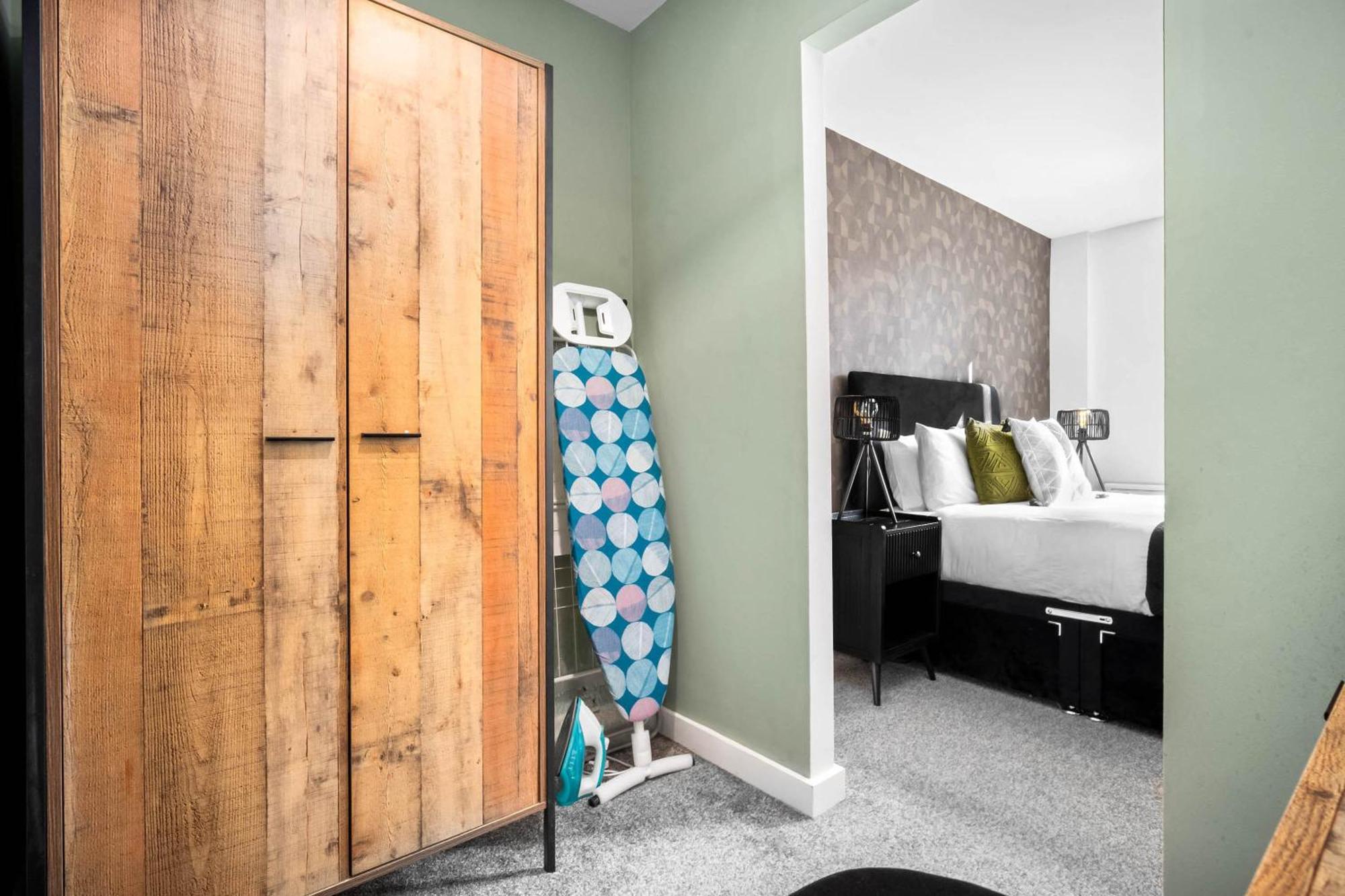 Luxury Apartment - Secure Parking - Gated Development - Near Jq & Birmingham City Centre 6Sh Exterior foto